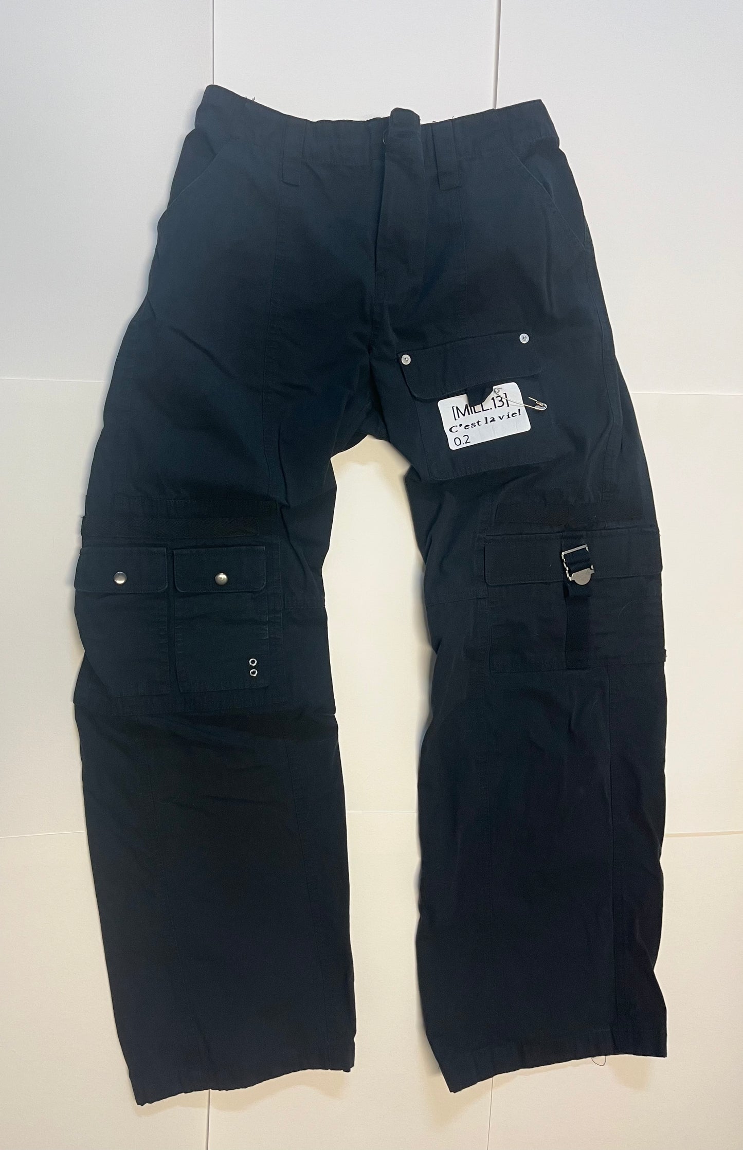 [MILL13] Black Cargos